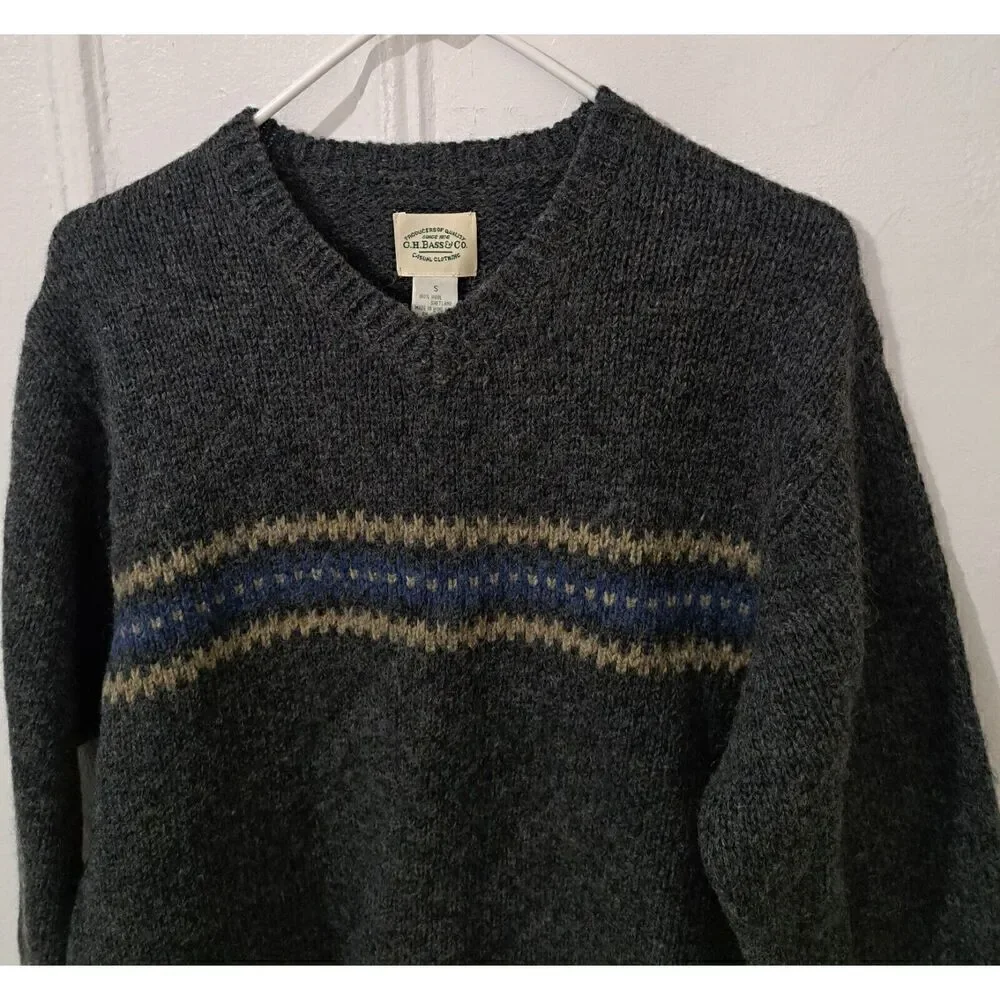 Vintage 90's GH BASS Bass Mens Small SHETLAND WOOL gray Vneck Sweater Pullover
